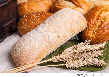 Bread rolls 31538367