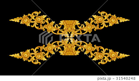 Pattern of wood carve gold paint for decoration Pattern of wood carve gold paint for decoration 31540248