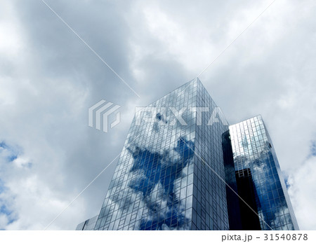Building with Sky Reflection 31540878