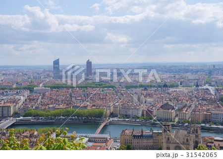 フルビエールの丘からリヨンの街を望む 31542065