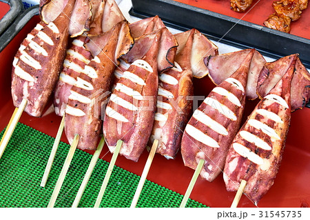 イカの丸焼き 31545735