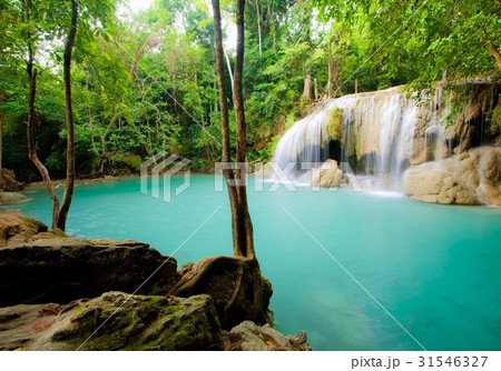 Eravan Waterfall 31546327