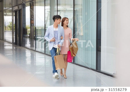 感情 デート 人 31558279