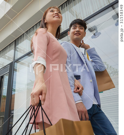 2 20代 感情 31558349