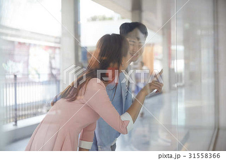 感情 デート 人 31558366