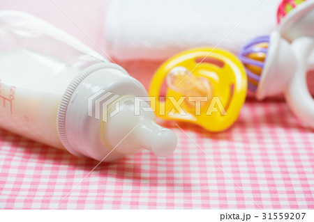 哺乳瓶　 31559207