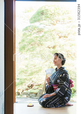 浴衣の女性 31562394
