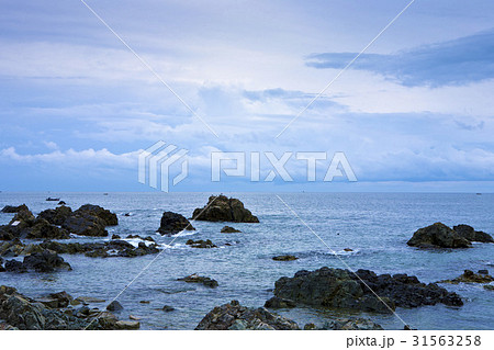 海 岩 石 31563258