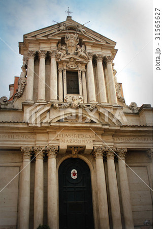 Church Rettoria Santi Vincenzo e Anastasio a 31565627