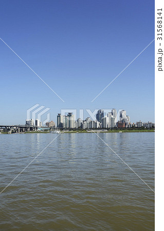 高層ビル 橋 ソウル 31568141