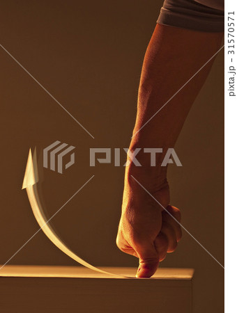 押し 人 人間 31570571