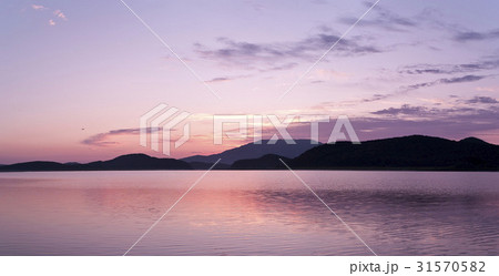 川 河 山 31570582