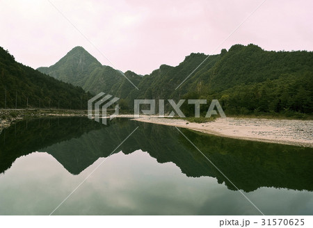 川 河 東江 31570625