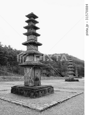 石塔 ウンジュサ トップ 31570884