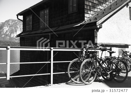 自転車 バイク 集落 31572477