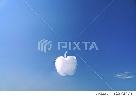 フルーツ 果物 雲 31572478