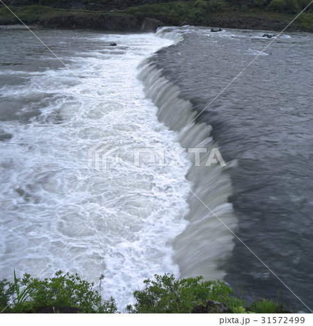 江原道 水流 ジクタン滝 31572499