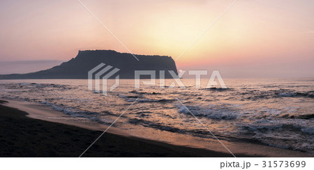 城山日出峰 世界文化遺産 済州島 31573699