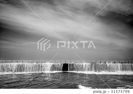 江原道 モノトーン 海 31573799
