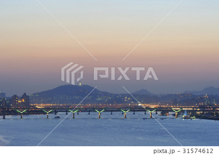 川 河 夜景 31574612