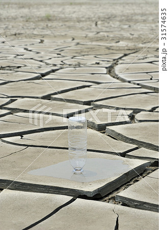 割れ 京畿道 キョンギド 31574635