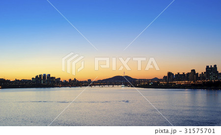 ソウル 夜景 清潭大橋 31575701
