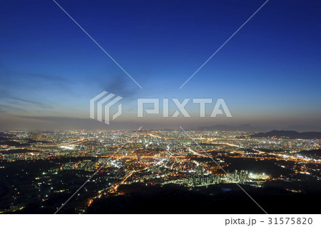 夕焼け ソウル 夜景 31575820