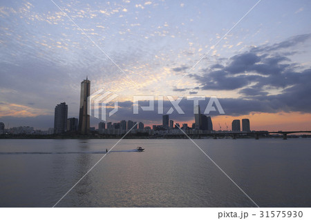 63ビル 夕焼け ソウル 31575930