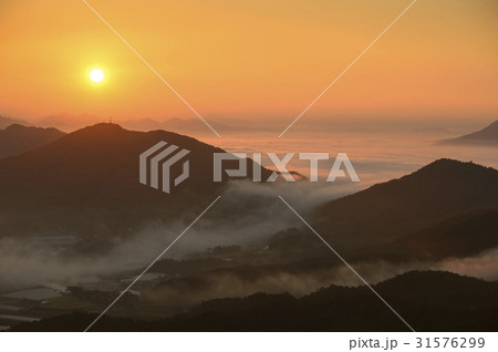 山 シルエット 忠清北道 31576299