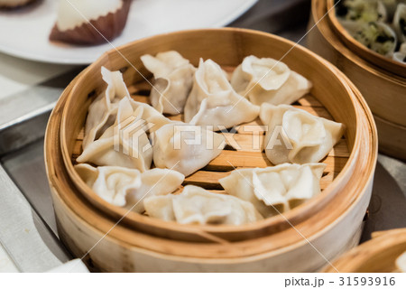 chinese food chinese food 31593916