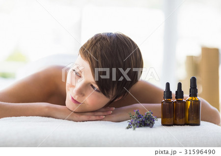 Woman relaxing at spa 31596490