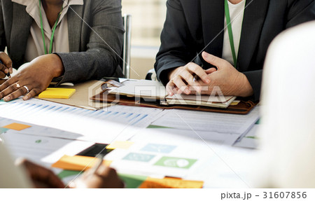 Diverse Business People Meeting Partnership 31607856