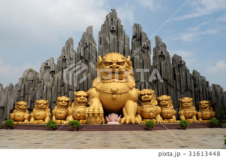 unicorn at Suoi Tien tourist area 31613448