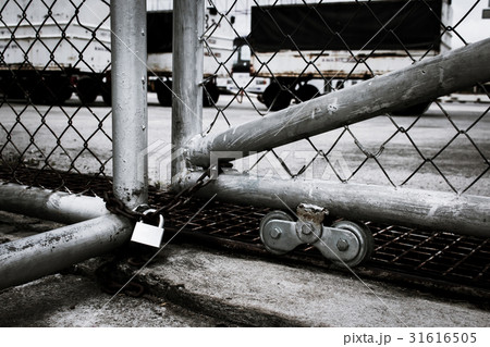 Wire mesh fence enclosing by key ,vintage tone Wire mesh fence enclosing by key ,vintage tone 31616505