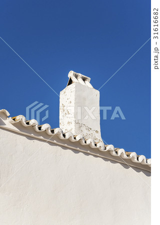 スペイン家屋の煙突を見る風景 31616682