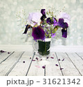 A picturesque bouquet with irises and wildflowers  31621342