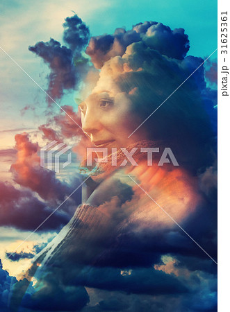 Woman portrait double exposure 31625361