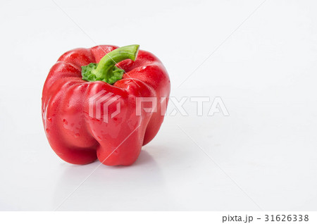 sweet pepper isolated in white background sweet pepper isolated in white background 31626338