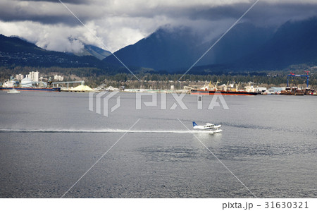 North Vancouver from Stanley Park 31630321