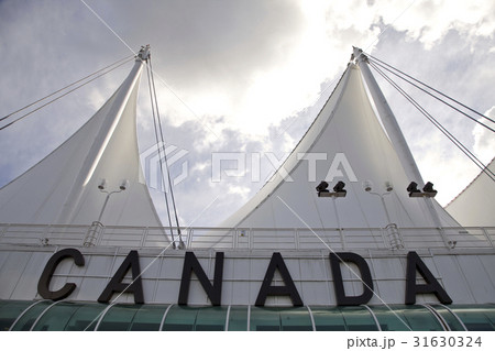 Vancouver Skyline Canada 31630324
