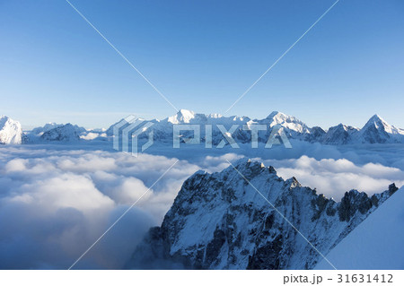 雲海を突き抜けて 31631412