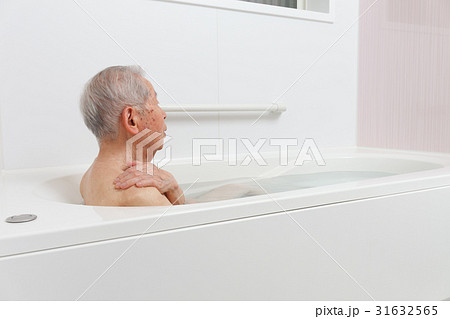 シニア　風呂 31632565
