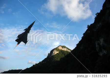 ircraft Figther with the sky and ocean background ircraft Figther with the sky and ocean background 31635293
