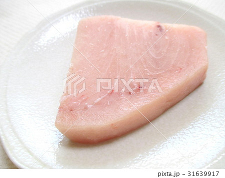 冷凍したメカジキ切り身 31639917