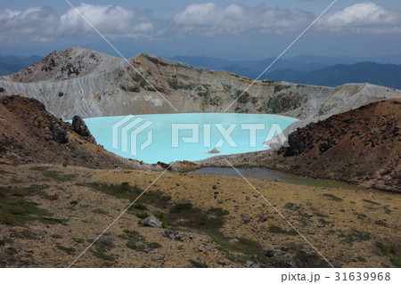草津白根山の湯釜 2017年6月17日 31639968