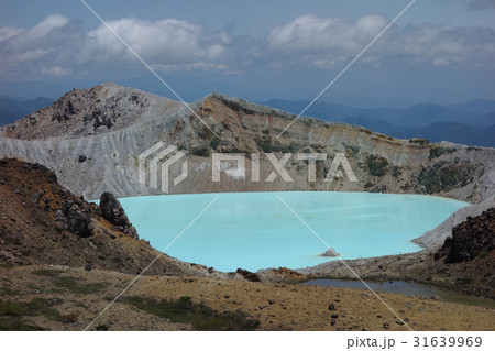 草津白根山の湯釜 2017年6月17日 草津白根山の湯釜 2017年6月17日 31639969