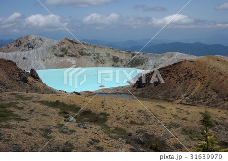 草津白根山の湯釜 2017年6月17日 31639970