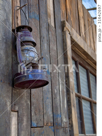 metal vintage Oil lamps wood wall 31642697