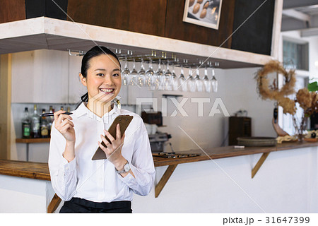 カフェスタッフ カフェスタッフ 31647399