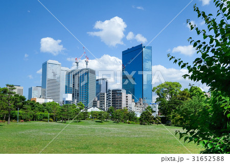 藤田邸跡公園から見るOBP 31652588